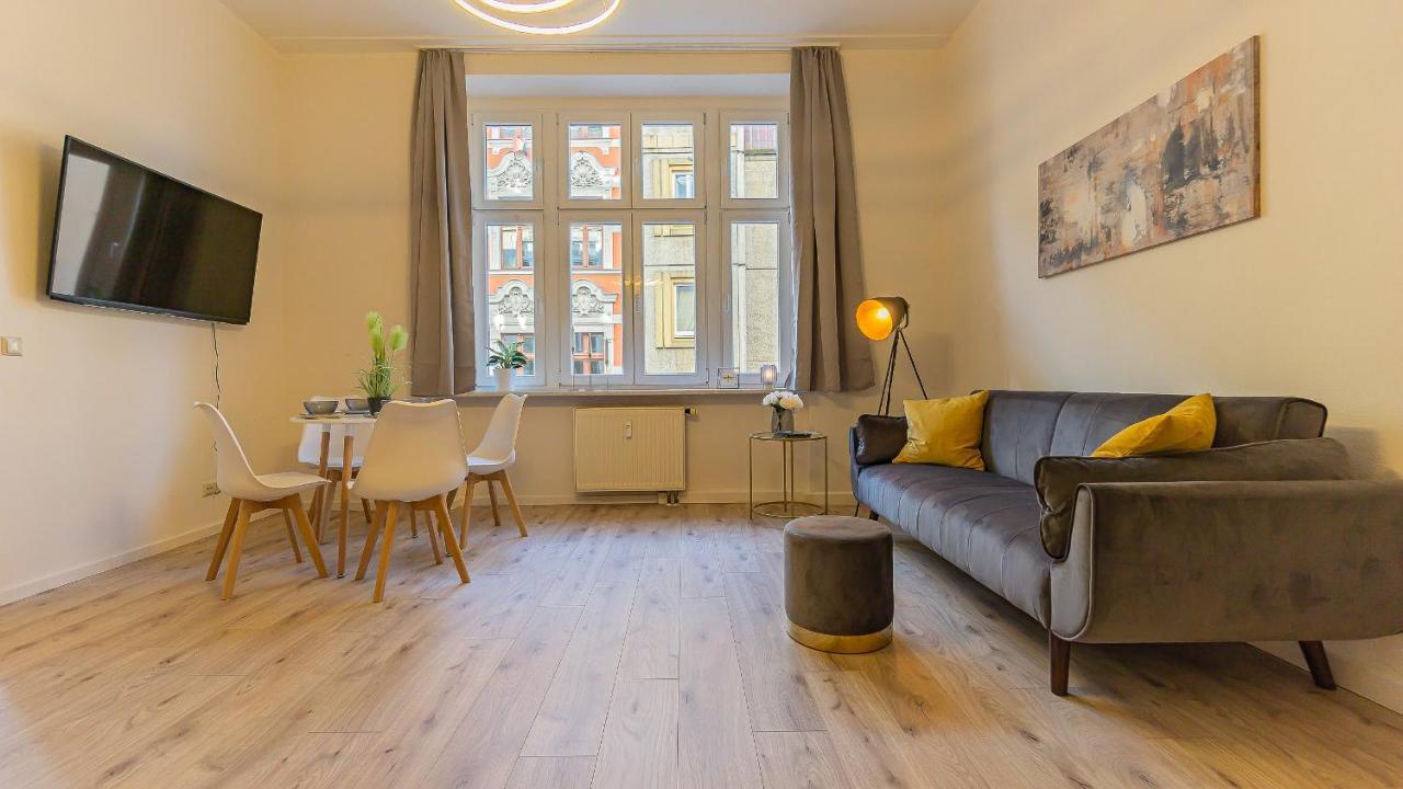 Cityapartment - 53 M², 2 Zimmer, Zentral, Netflix, Kueche, Waschmaschine Cottbus Esterno foto