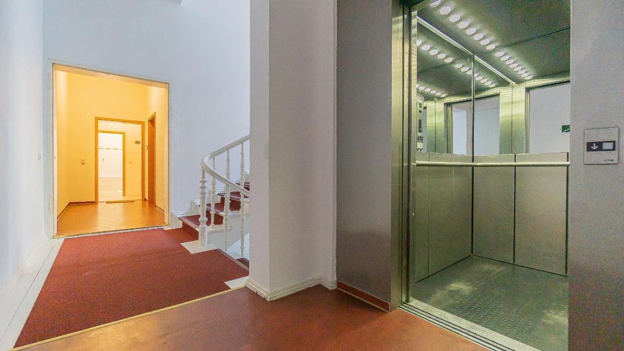 Cityapartment - 53 M², 2 Zimmer, Zentral, Netflix, Kueche, Waschmaschine Cottbus Esterno foto