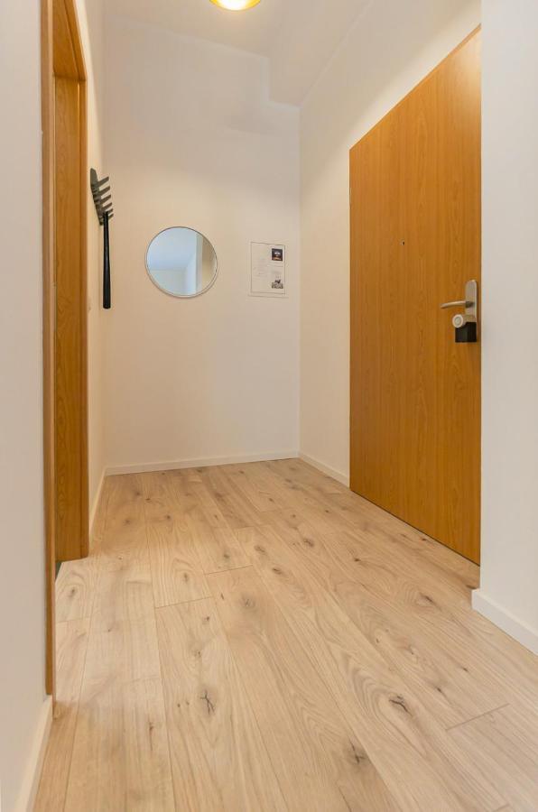 Cityapartment - 53 M², 2 Zimmer, Zentral, Netflix, Kueche, Waschmaschine Cottbus Esterno foto