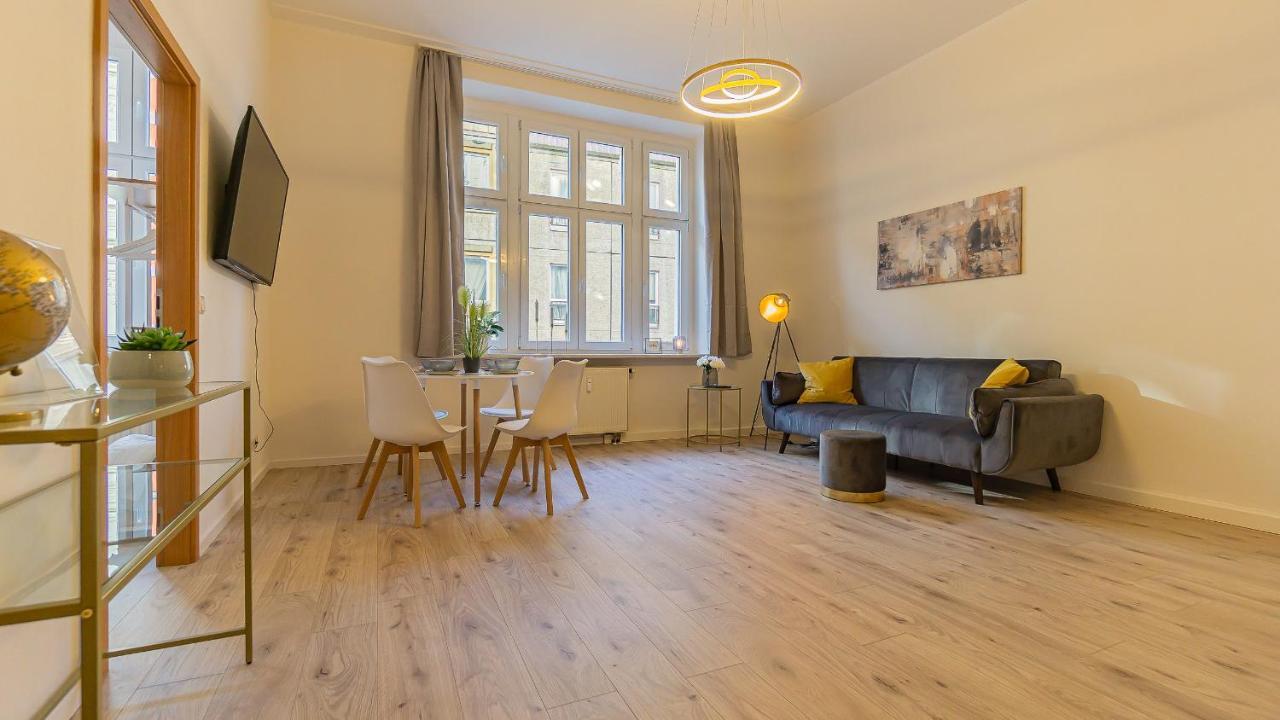Cityapartment - 53 M², 2 Zimmer, Zentral, Netflix, Kueche, Waschmaschine Cottbus Esterno foto